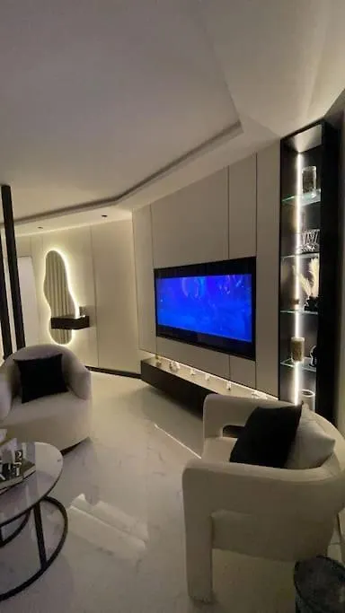 Modern Studio Self Entry location